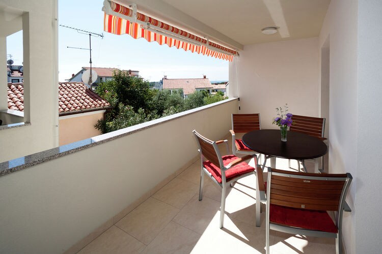 Apartment Beakovic II with Balcony and Sea View