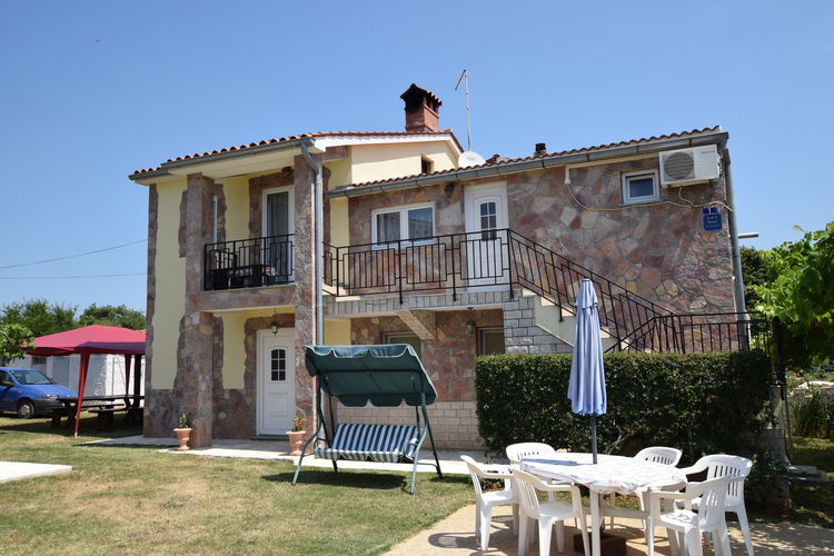 Vakantiehuizen Kroatie | Istrie | Appartement te huur in Medulin met zwembad  met wifi 4 personen