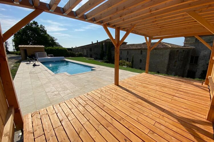 Agréable villa à Alzonne avec terrasse, jardin, chaises-longues