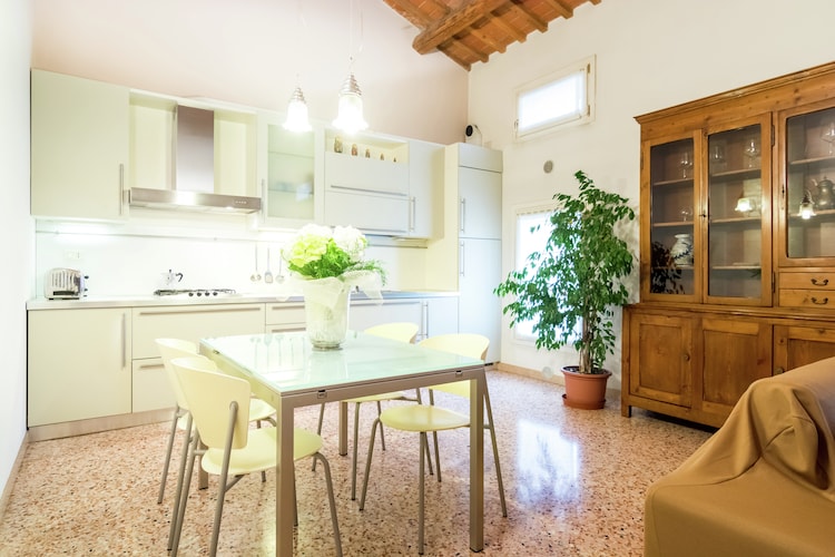 Elegant appartement in Montebello Vicentino met een tuin