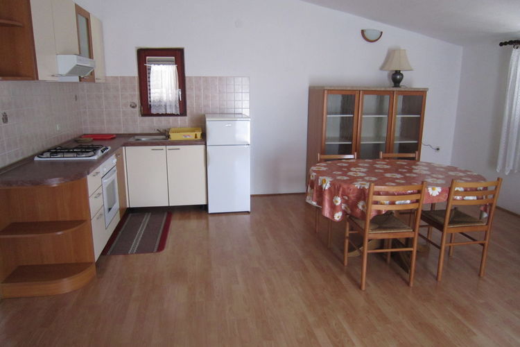 Apartment Sanja A5  12-029