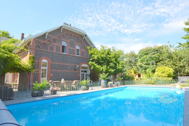 Sprookjesachtige villa met privézwembad, bubbelbad en sauna