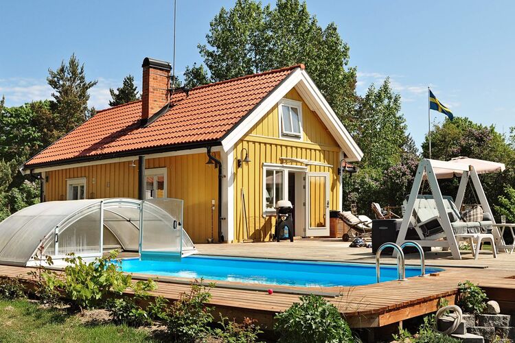 Vakantiehuizen Zweden | 95 | Vakantiehuis te huur in BLID met zwembad  met wifi 6 personen