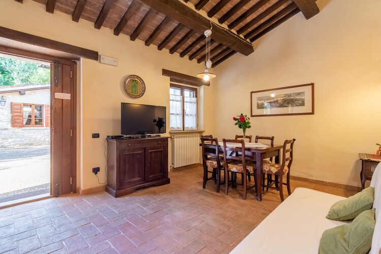 Rustiek appartement op een landgoed in Gubbio met zwembad