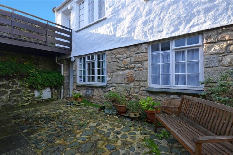 Redfern Court