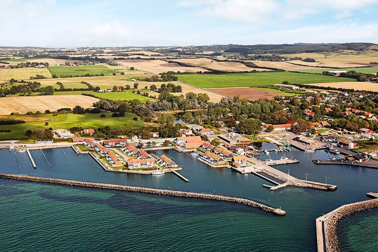 3 Room,m/Harbour View,2 Levels