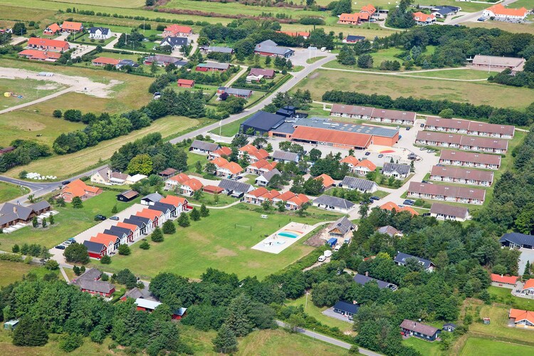 1 Room,attached House