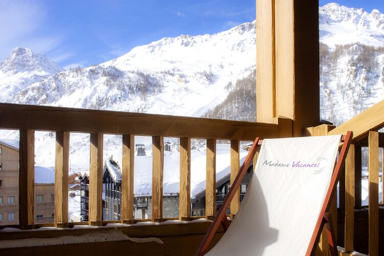 Savoyaards en rustiek appartement in hartje Val d'Isère
