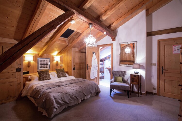 Chalet M
