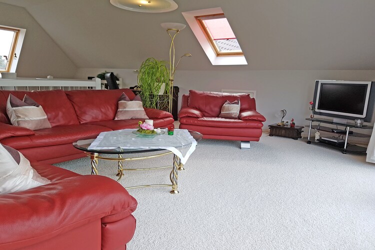 Exclusives Ferienhaus mit Kamin und Pool
