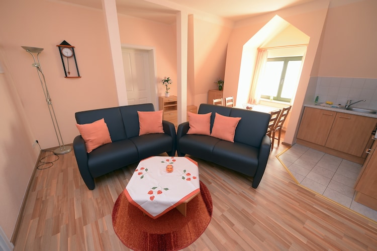 Comfortabele woning aan de Oostzeekust in een villa