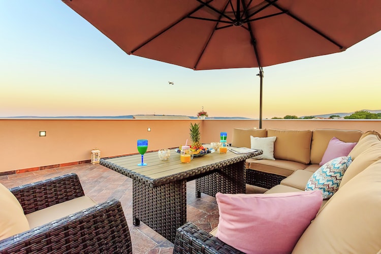 Villa Rusula Top Floor Apartment A6