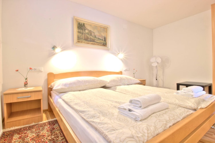 Vakantiehuizen Slovenie | West-Kust | Appartement te huur in BLED   met wifi 4 personen