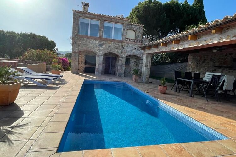 Lovely Villa in Calonge with Private Pool