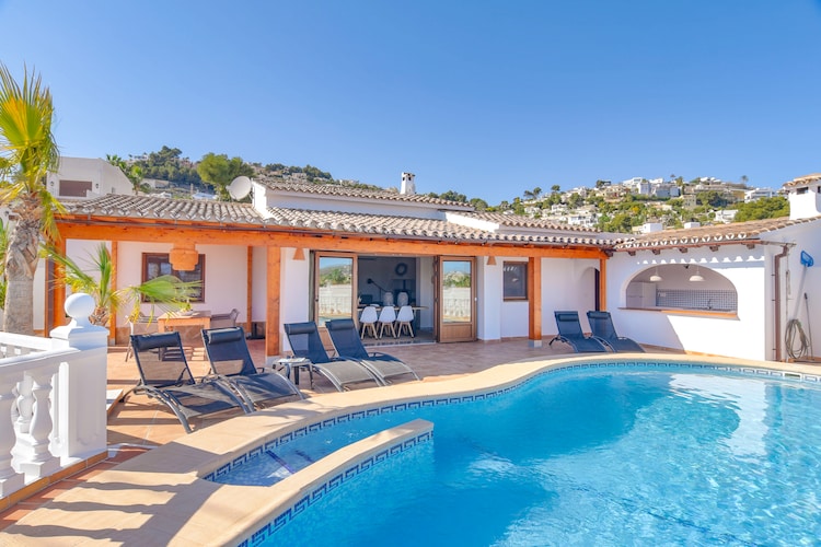 Traditionele villa in Moraira met privézwembad en uitzicht