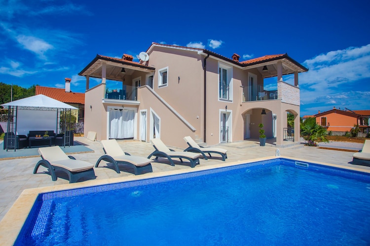 Villa Franka with Pool near Labin\n