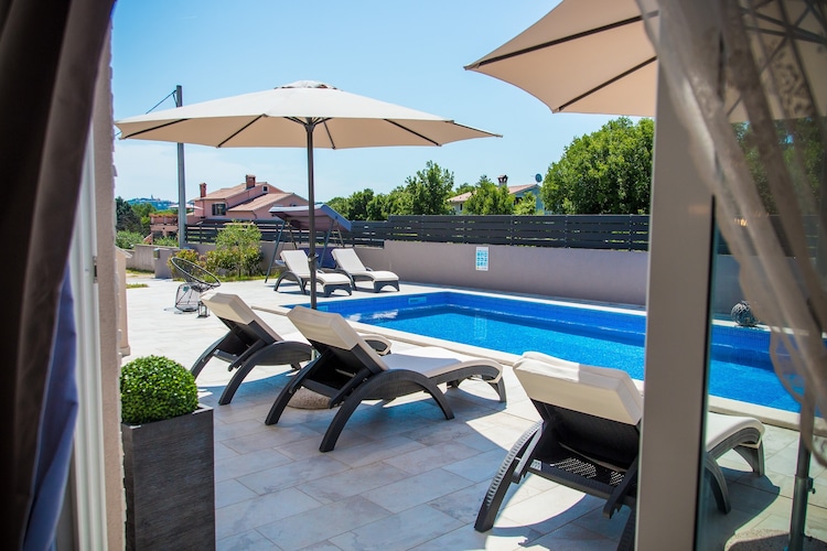 Villa Franka with Pool near Labin\n