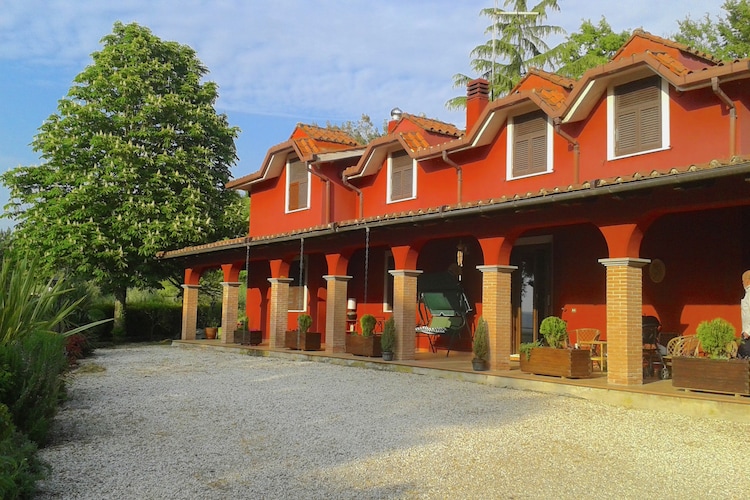 Moderne vakantieVacation house in Torrita Tiberina met privézwembad