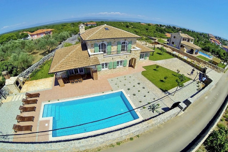 Charming Stone House Villa Perla with Pool in the Island of Krk