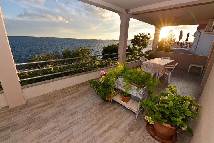 Seaview Apartment Rtina