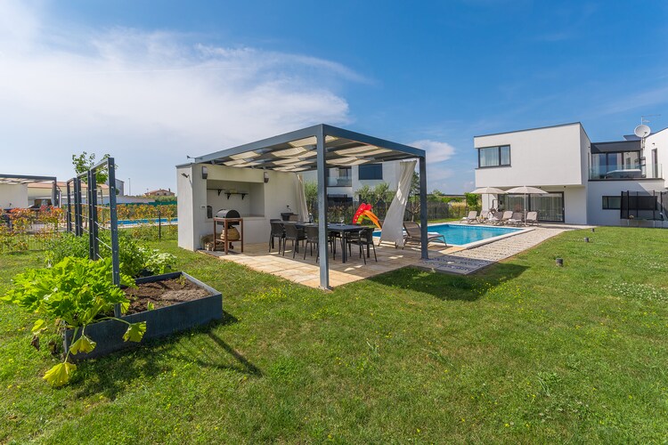 Villa Novigrad