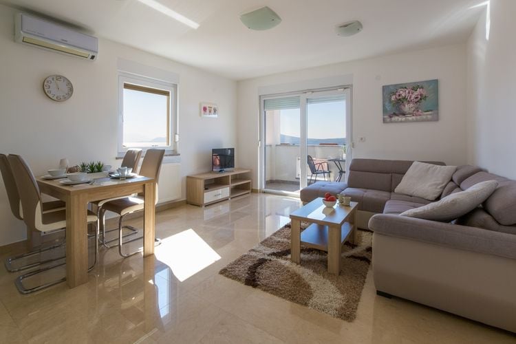 Vakantiehuizen Kroatie | Kvarner | Appartement te huur in Crikvenica met zwembad  met wifi 4 personen