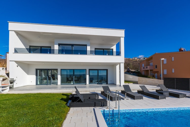 Luxueuze vakantievilla in Crikvenica met zwembad