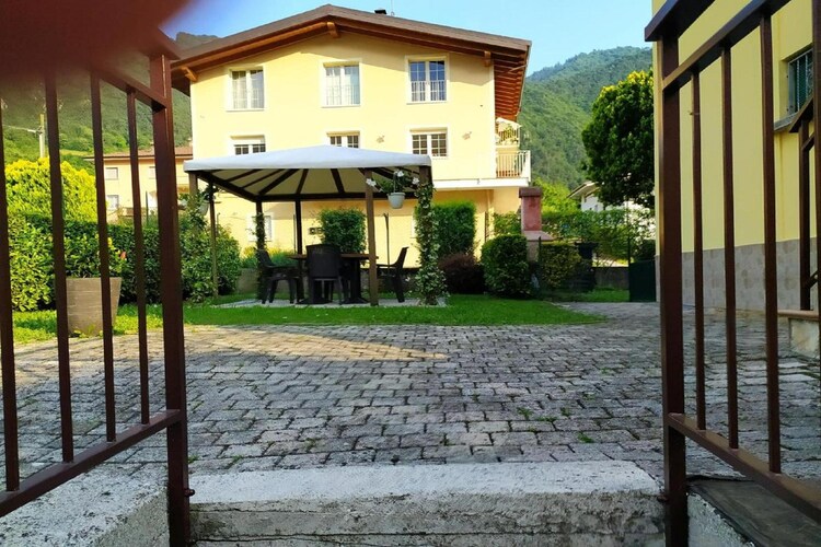 Alex Home 2