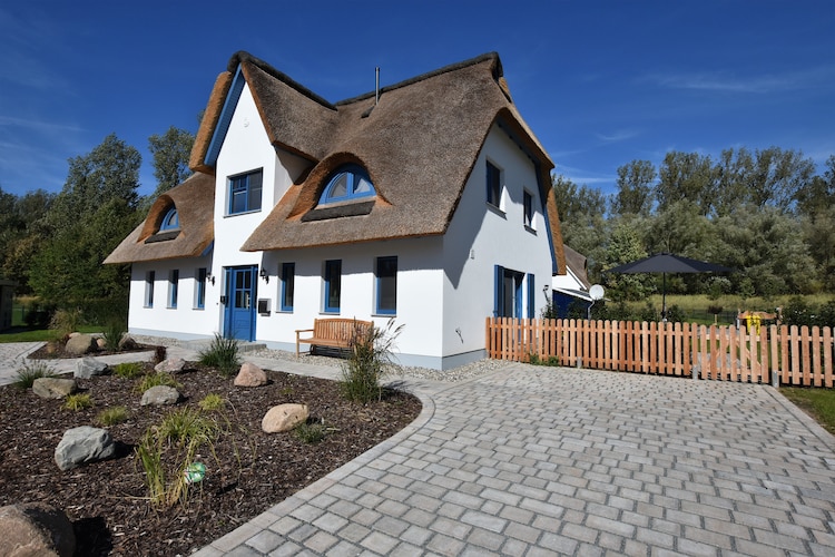Strandhafer - Rechts Mit Terrasse In Rerik