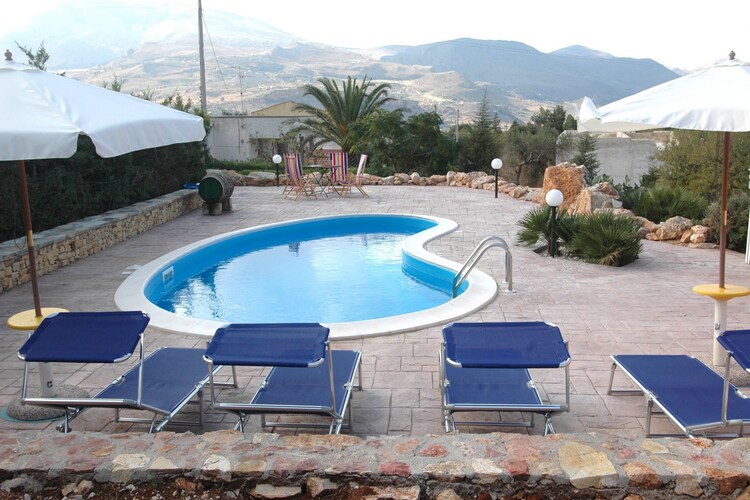 Villa dei Mandorli