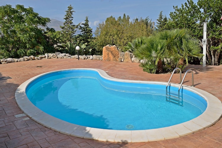Villa dei Mandorli