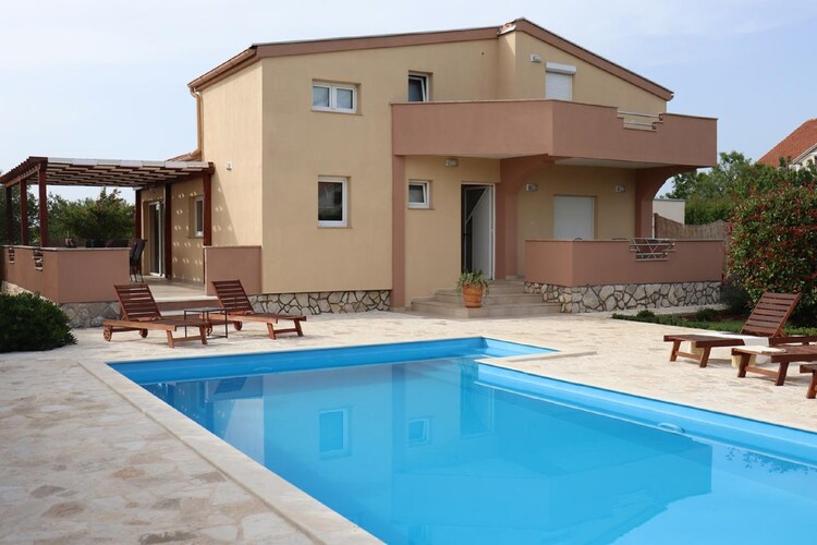 Casa Duje