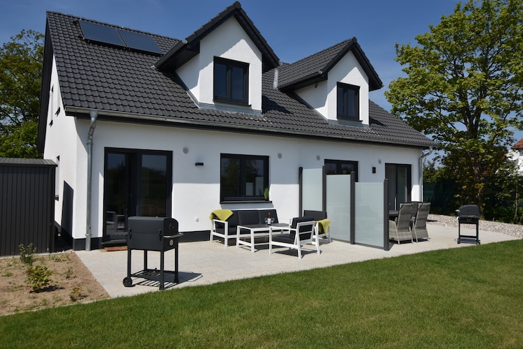 Ferienhaus Wildrose 1 In Kühlungsborn Mit Terrasse