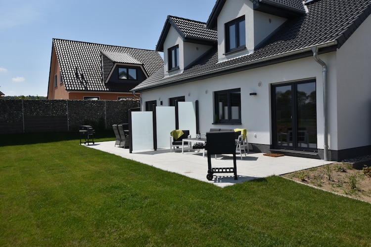 Ferienhaus Wildrose 3 In Kühlungsborn Mit Terrasse