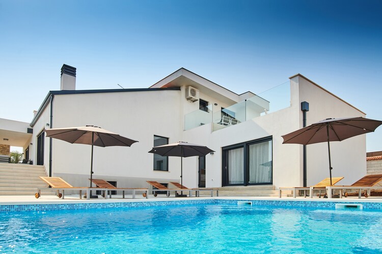 Villa Dolcea in Kastel