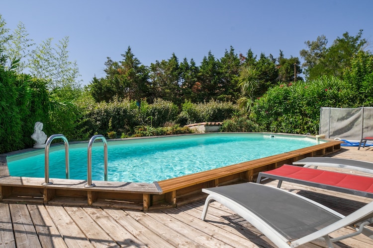 Villa met Zwembad te huur