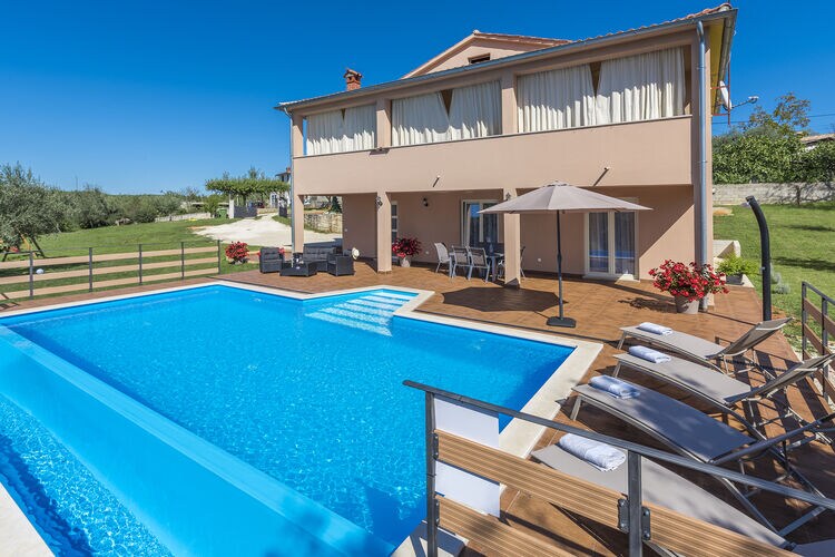 Apartment Kata with Private Pool in Central Istria