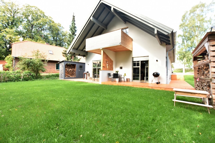 Ferienwohnung Mond Ostseenah Mit Kamin Terrasse Un