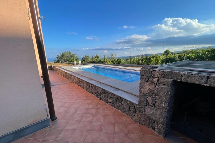 Casa in campagna vista mare con piscina privata