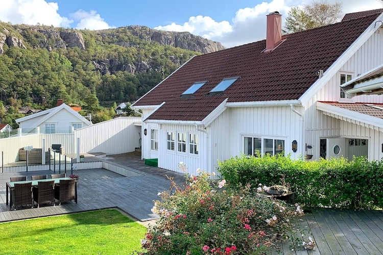 04468 Øksnesvikveien