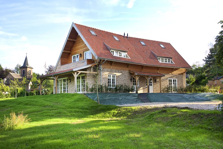 Modern Apartment in Slenaken met tuin