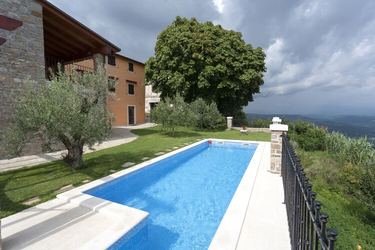 Holiday House Zamask