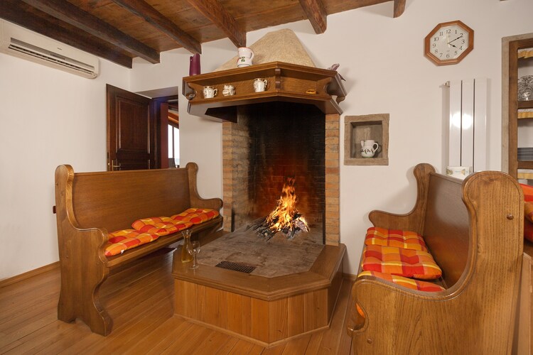Holiday House Zamask