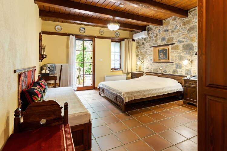 Viraggas Mansion - Ptelea