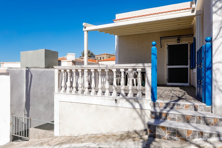 Charmant vakantiehuis op Inousses met balkon
