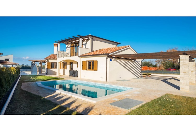 Villa Steffanie Near The Beach