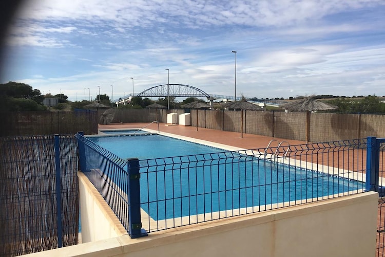 Prachtig Apartment in Dehesa de Campoamor met een zwembad