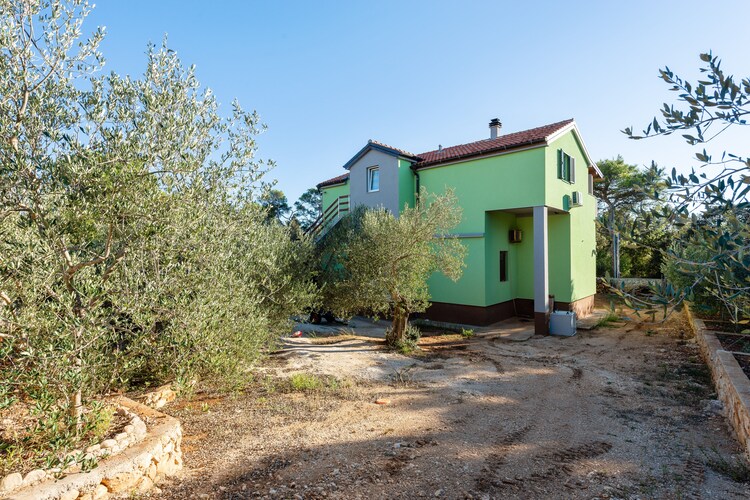 Apartment Heni