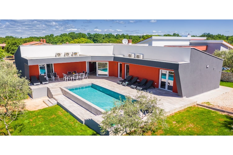 Villa Lm Krnica With Swimming Pool