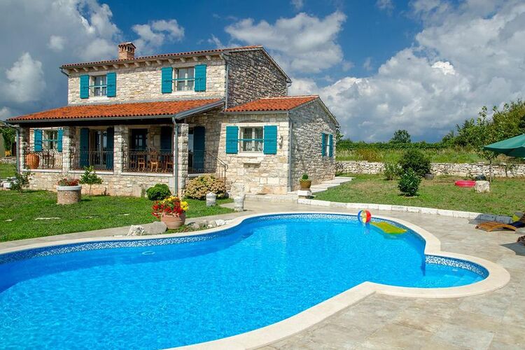 Villa Slivari With Private Pooln